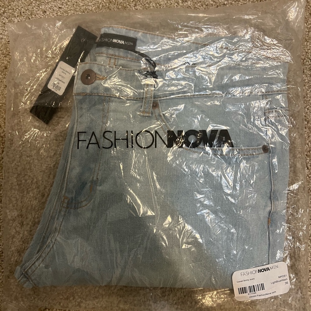 Brand new with tags men skinny jeans light wash 36x32